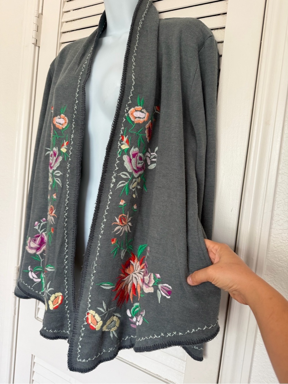 Paparazzi Floral Embroidered Open Front Cardigan Jacket Gray Boho Vintage - Picture 5 of 8